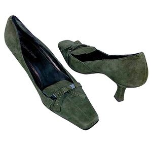Etienne Aigner Green Suede Heels